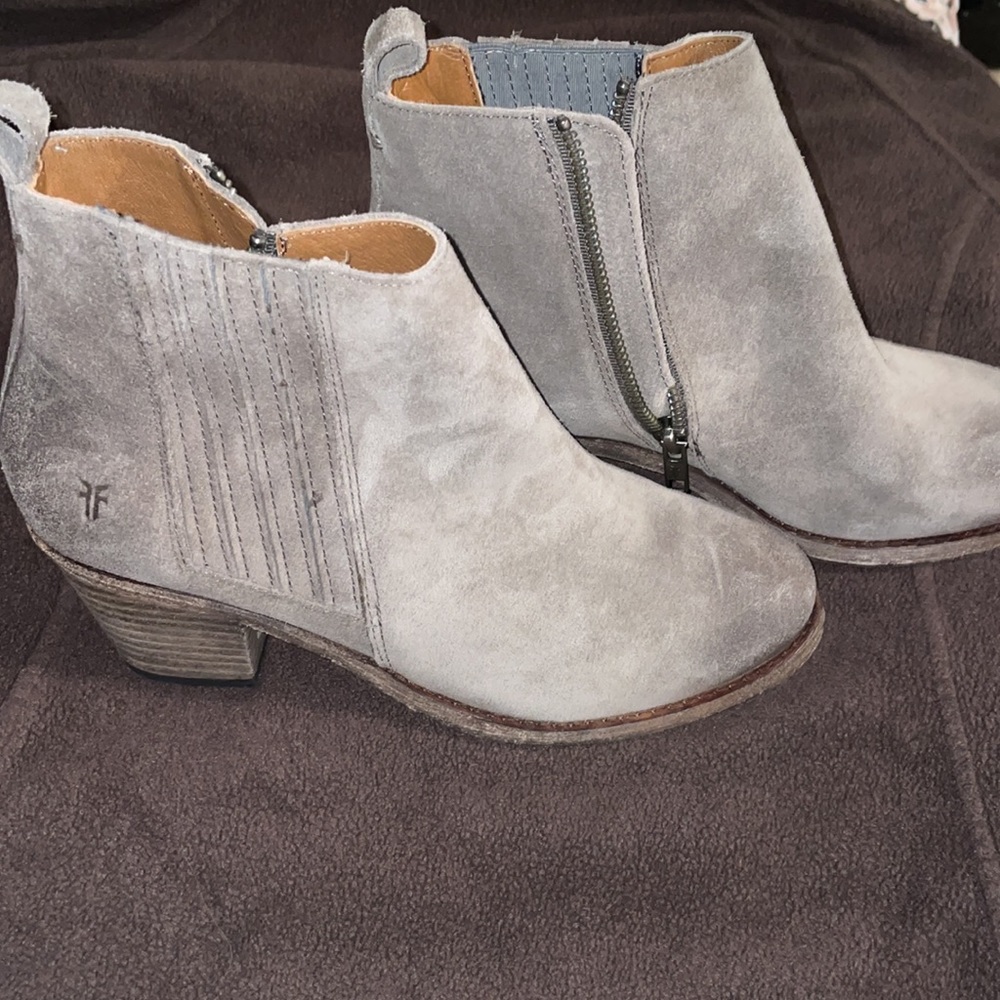 FRYE women Alton Chelsea Suede Leather Boots 🥾